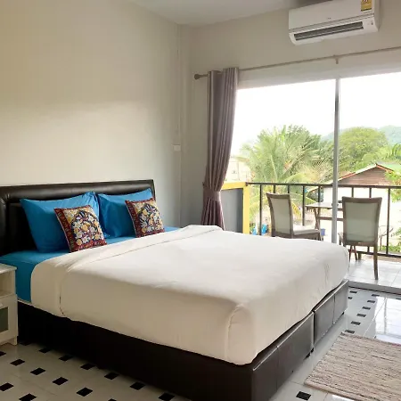 Lom La Lanta Hotel Koh Lanta Exterior photo
